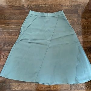 H&M green skirt